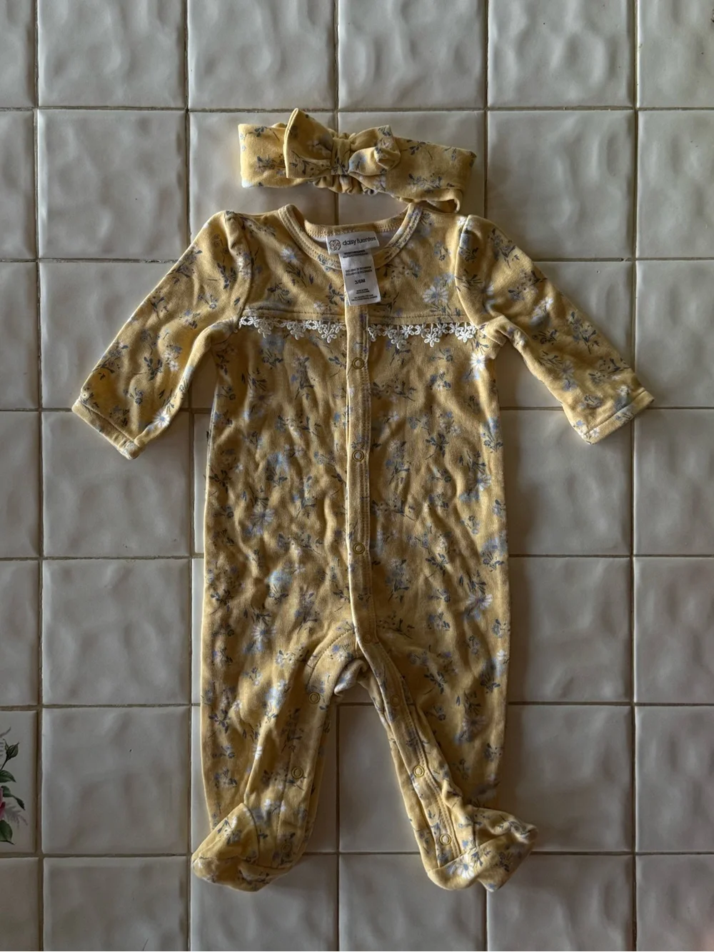 (3 mo) baby clothing & accessory bundle!